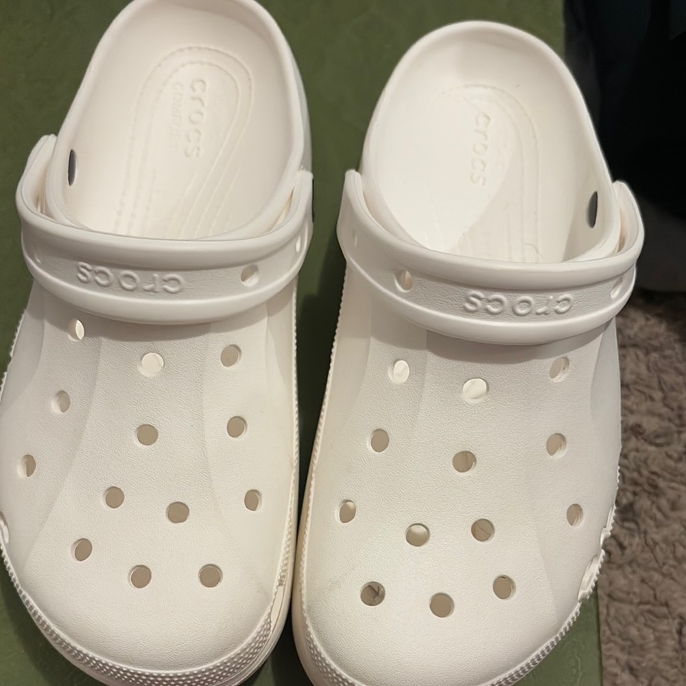 Crocs women  Classic Clog - White Worn once